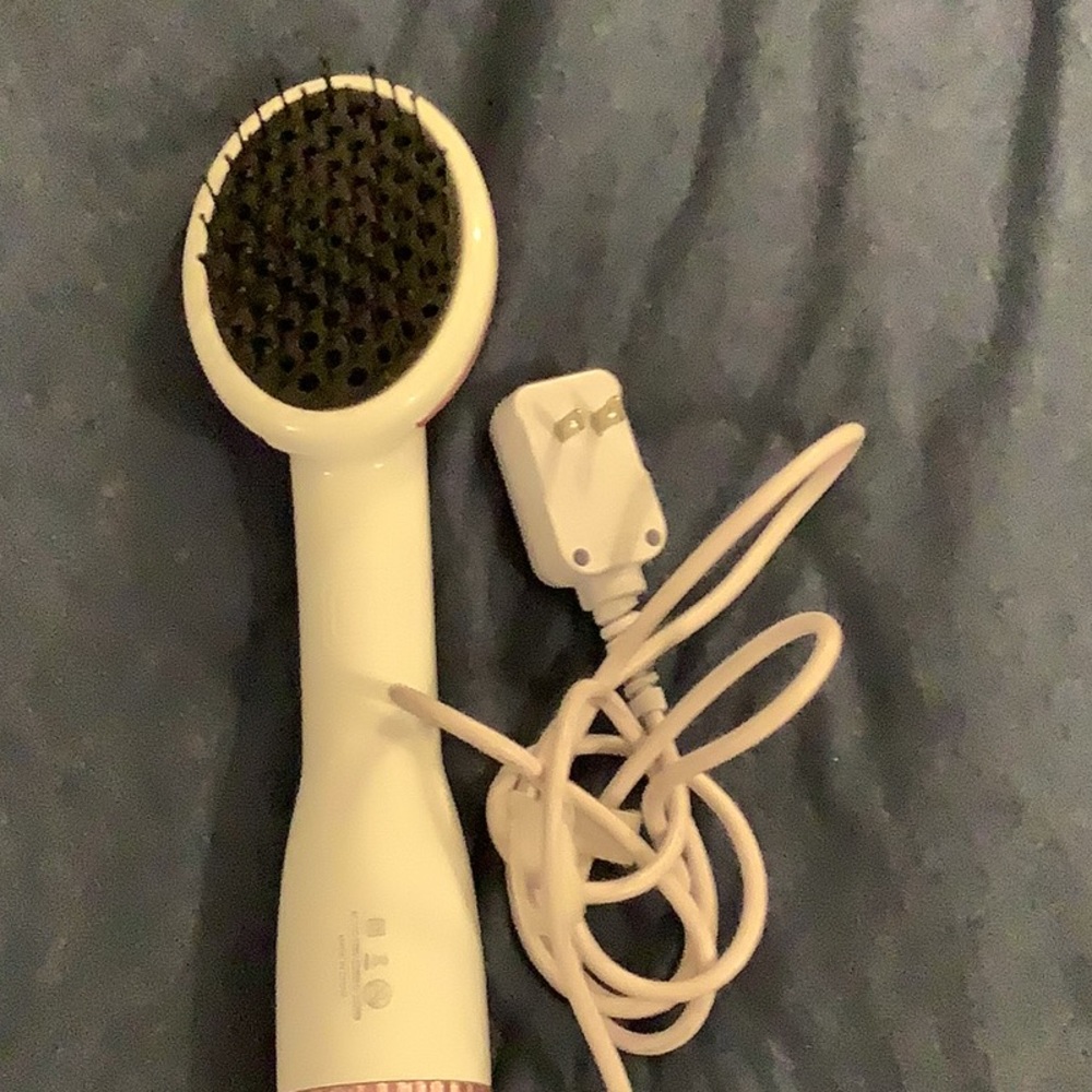 One step hair dryer and styler